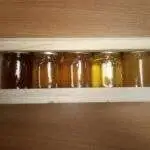 5 Pots de miels de 125g différents dans un jolie coffret bois