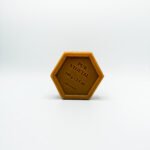 Savon alvéole au miel 100g — Savon végétal en forme de rayon | Le Rucher du Djé